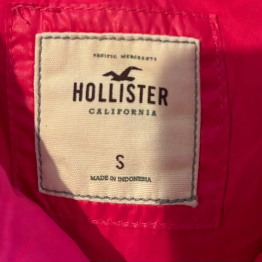Hollister Women's Feather Puffer Vest Size Small Hot Pink with Quilted‎ Hooded - Picture 4 of 10